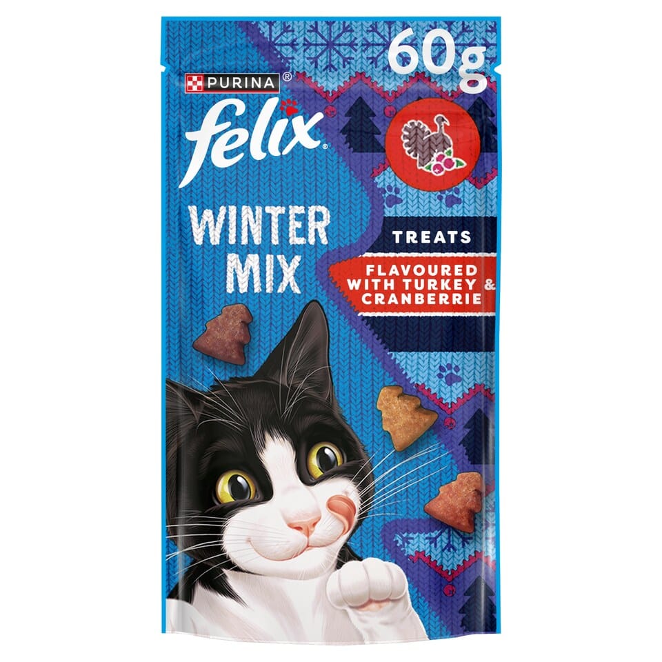 Felix Winter Mix turkey and cranberry Christmas cat treats in a festive blue 60g resealable bag