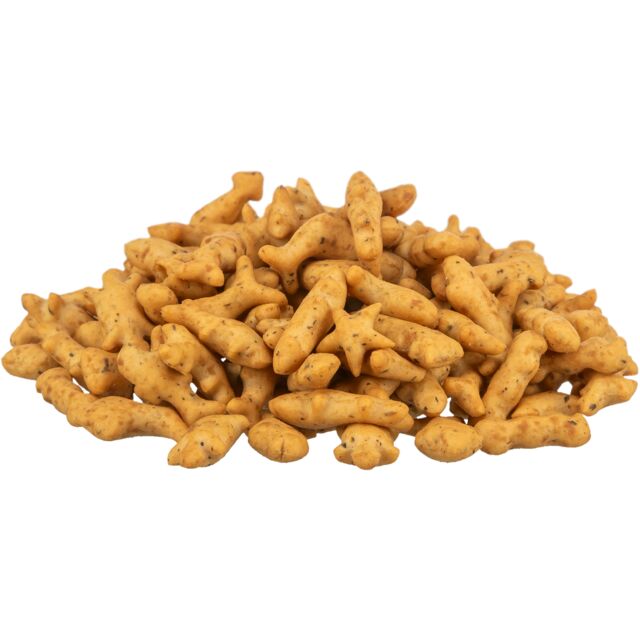 Close-up of Trixie Ocean Mix fish-shaped cat treats with chicken breast and catnip